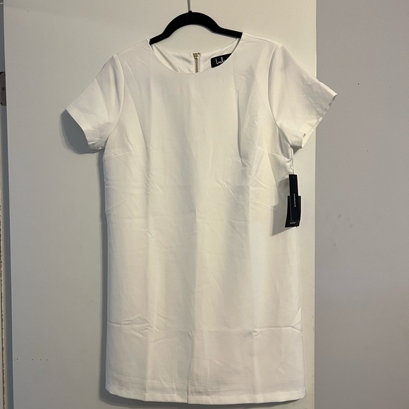 White short sleeve mini dress - Picture 1 of 4